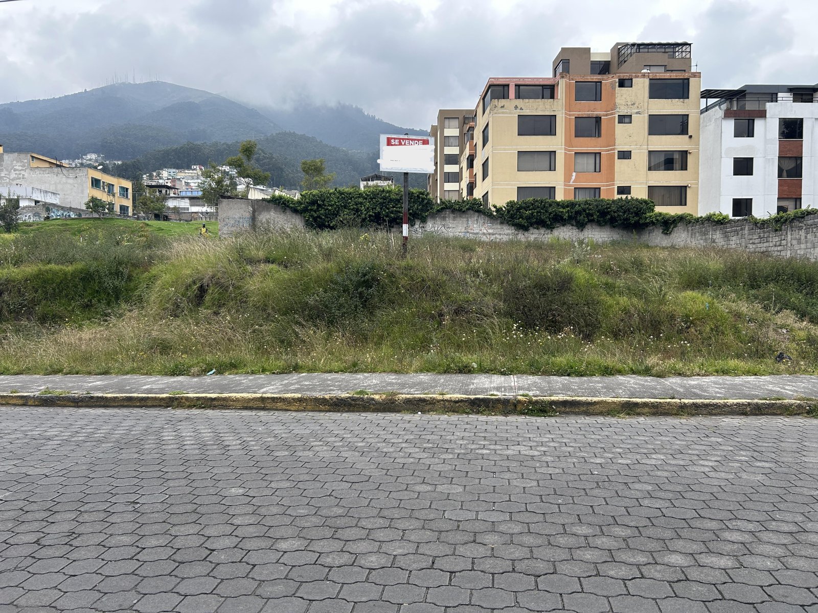 Imagen 2 de Terreno en Venta, norte de Quito
